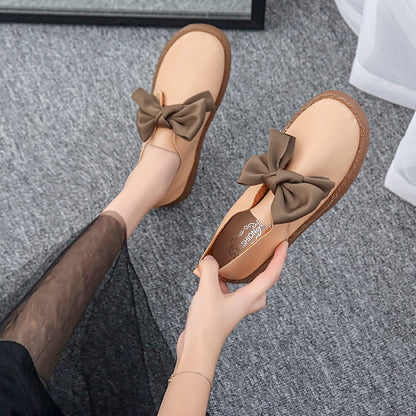 Versatile Flat Sandals for Women with Bow Accent