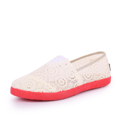 Beijing Cloth Shoes with Lace Mesh and Breathable Design