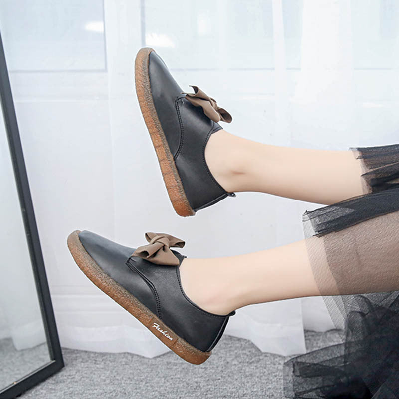Versatile Flat Sandals for Women with Bow Accent