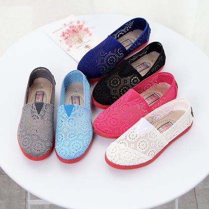 Beijing Cloth Shoes with Lace Mesh and Breathable Design