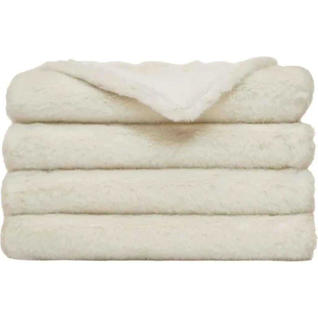 Furocious Throw - Cream