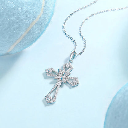 Luxurious Customized 925 Sterling Silver Fine Jewelry Pendant Necklaces Cross Moissanite Pendant Necklace