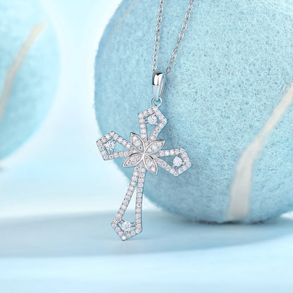 Luxurious Customized 925 Sterling Silver Fine Jewelry Pendant Necklaces Cross Moissanite Pendant Necklace