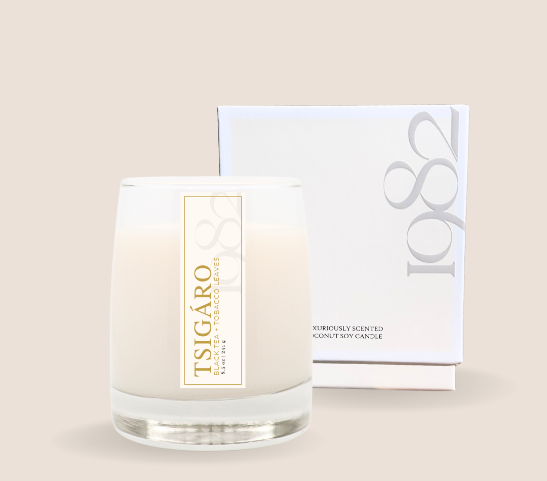 Tsigaro (8.5 oz Single Wick) - Notes: Tobacco Leaves, Black Tea, Cedar & Vetiver - PREVIOUSLY KNOWN AS "CIGAR LOUNGE"