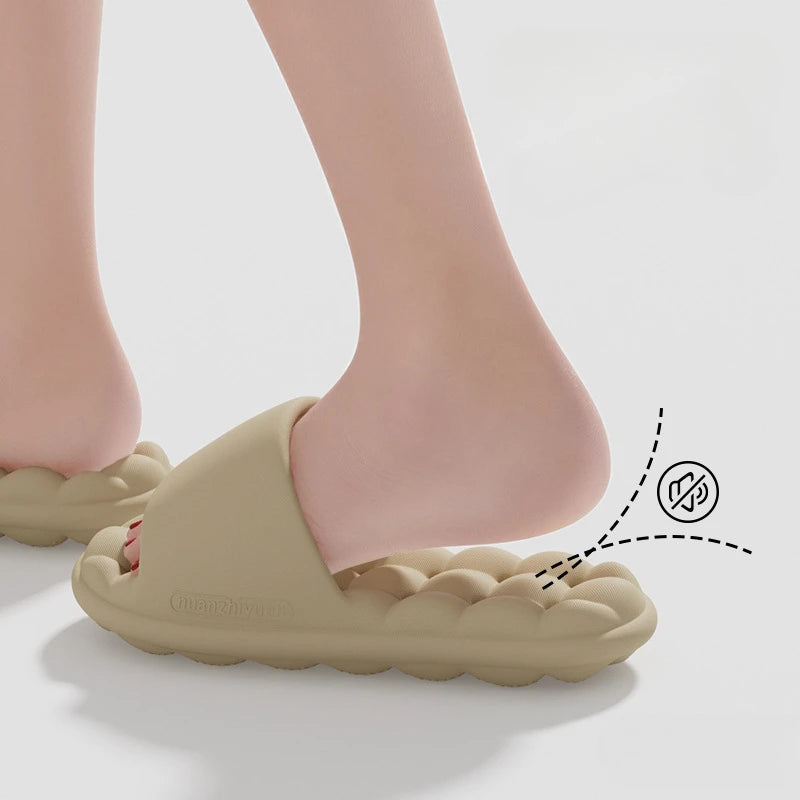 Home Slipper Woman Cloud Summer Leaking Men Flip Flops Sandals Beach Slides Casual House Shoes Flat Female Male Non Slip Eva