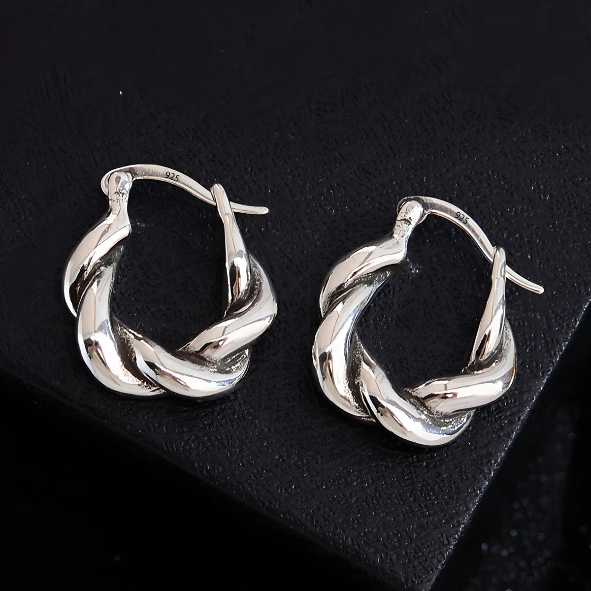 VENTFILLE 925 Sterling Silver Liquid Lava Texture Pearl Earring for Women Design Retro Versatile Jewelry Gift Dropshipping