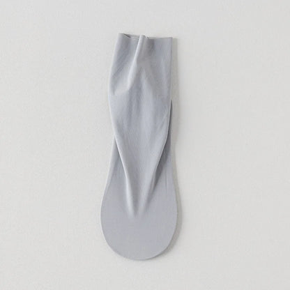 Mens Socks Summer Ultra-thin Breathable Ice Silk Middle Tube Socks Men Women Solid Color Black White Gray Elastic Long Socks Sox