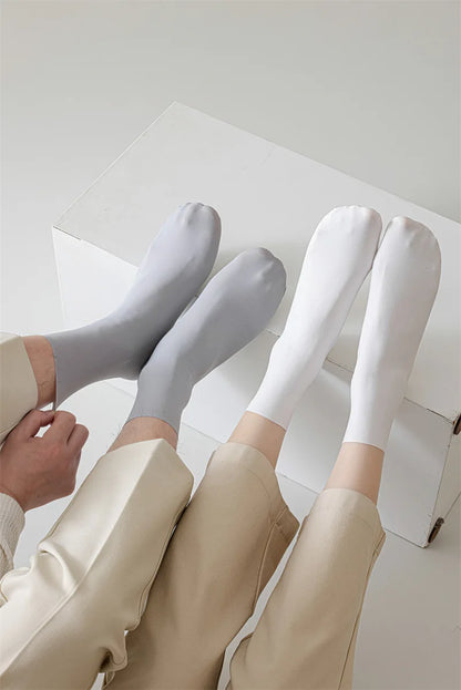 Mens Socks Summer Ultra-thin Breathable Ice Silk Middle Tube Socks Men Women Solid Color Black White Gray Elastic Long Socks Sox
