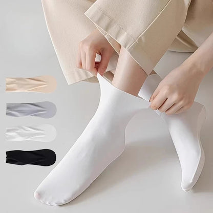 Mens Socks Summer Ultra-thin Breathable Ice Silk Middle Tube Socks Men Women Solid Color Black White Gray Elastic Long Socks Sox