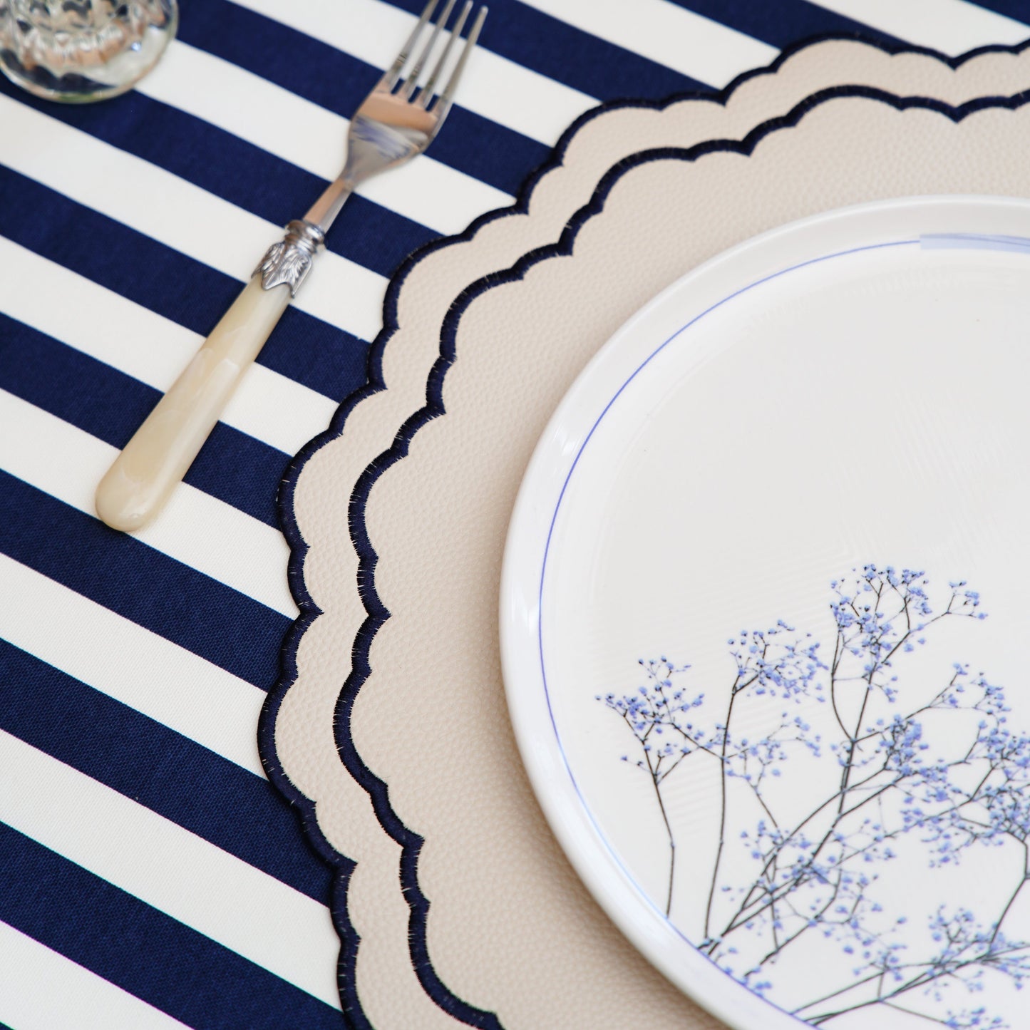 SCARLET WHITE & NAVY BLUE FAUX LEATHER PLACEMAT (Set Of 4)