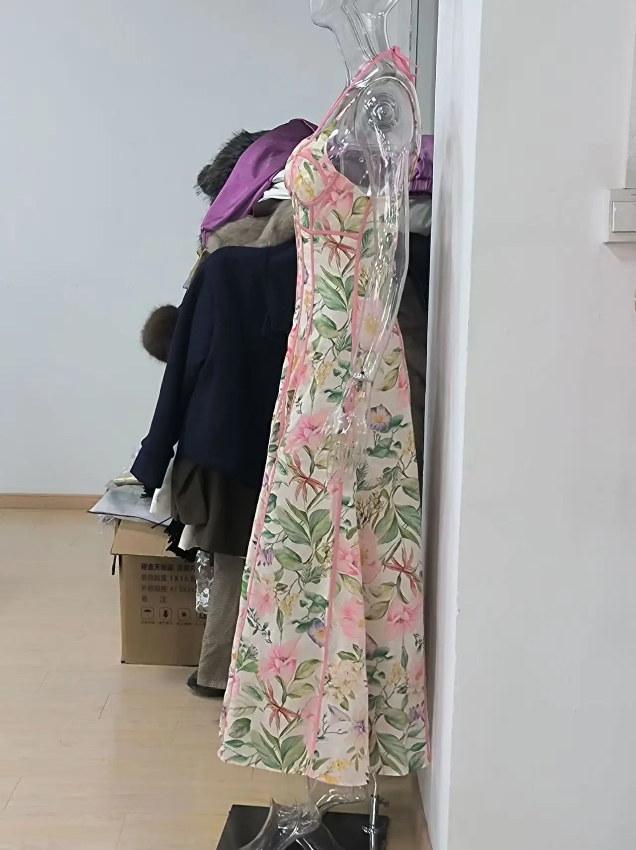Women Elegant Printed Halter Long Sling Dress Sexy V-neck Sleeveless High Waist Slim A-line Dresses Lady Evening Party Dress