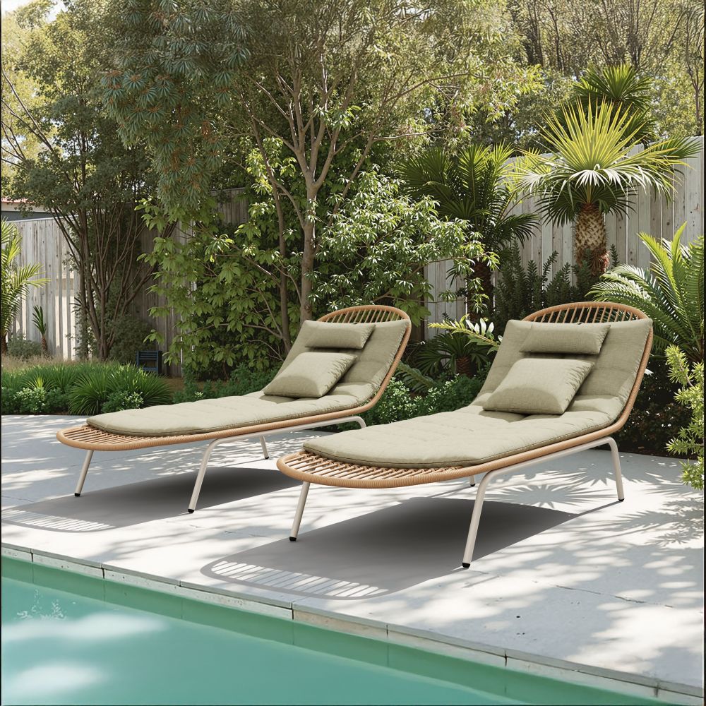 Skim Olefin Fabric Outdoor Chaise Lounge