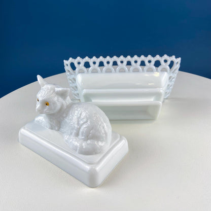 Vintage Westmoreland Milk Glass Cat Covered Dish. Trinket Condiment Serving Dish. Bath Display. Reticulated Lacey Edge. Gift for Cat Lover.