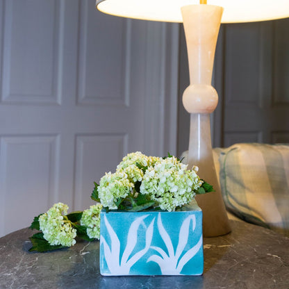 White Flowers Design Tuquoise Tulipiere