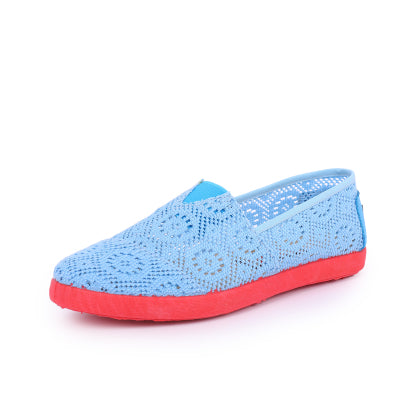 Beijing Cloth Shoes with Lace Mesh and Breathable Design