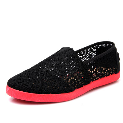 Beijing Cloth Shoes with Lace Mesh and Breathable Design