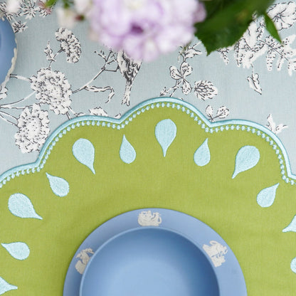 DROPLET GREEN ROUND FABRIC PLACEMAT (Set Of 4)