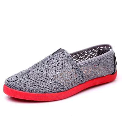 Beijing Cloth Shoes with Lace Mesh and Breathable Design