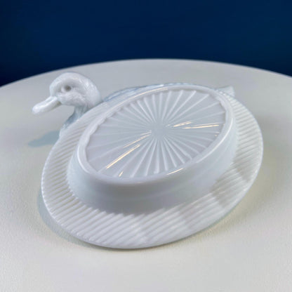 Westmoreland Milk Glass Duck Dish. Vintage Duck Butter or Serving Dish. White Bird Bowl with Cover. Modern Farmhouse. French Country.