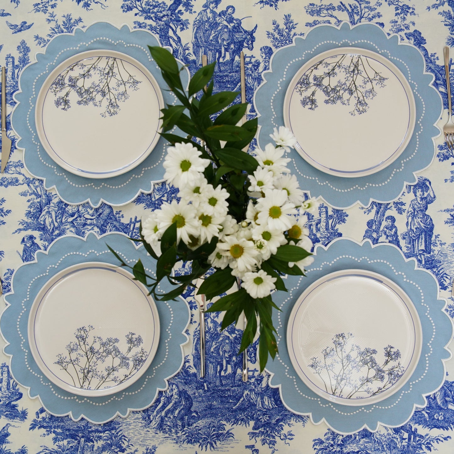 HARMONY BLUE ROUND FABRIC PLACEMAT (Set Of 4)