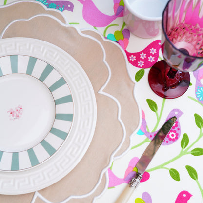SORELLE BEIGE WHITE ROUND FABRIC PLACEMAT (Set Of 4)